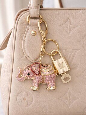 Authentic Louis Vuitton Gold Lock 🔒 Unbranded Elephant Keychain Bag Charm LV